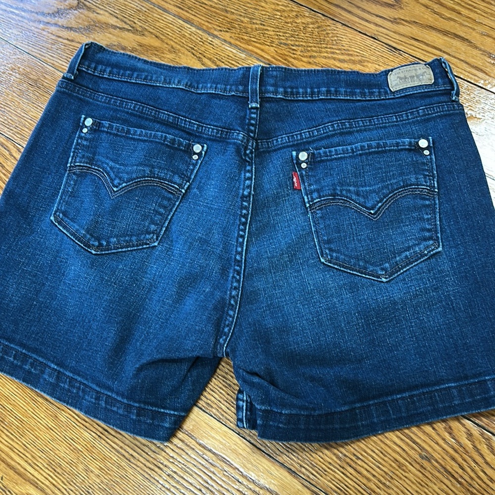 Levi’s 515 Women’s Shorts. Blue denim, with cute details on pockets. Size 12. - Picture 13 of 13